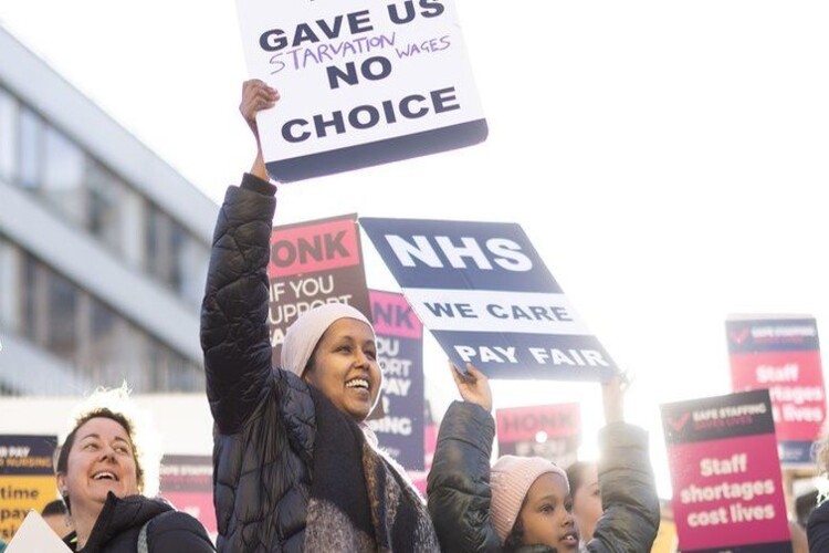 NHS: จะมีการประกาศวันนัดหยุดงานเพิ่มเติมในเวลส์ – ผู้นำพยาบาล